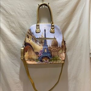 Beautiful Handbag w/adjustable shoulder strap, New